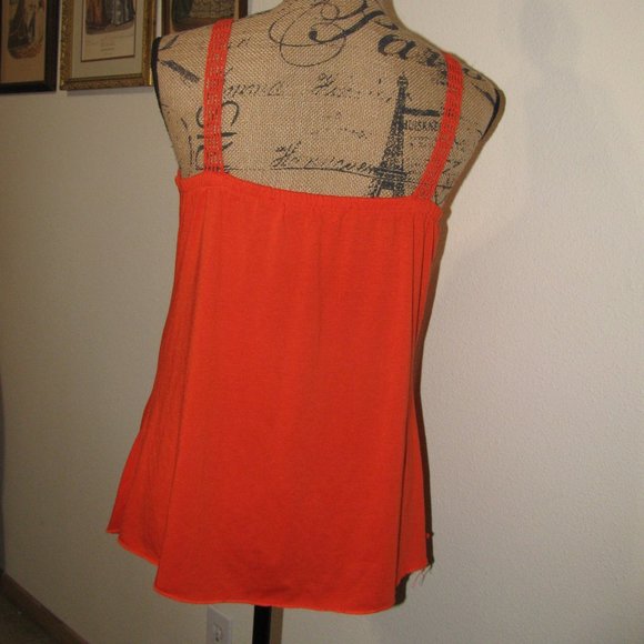 Tank Top with Crocheted Straps and Rings - Picture 5 of 8